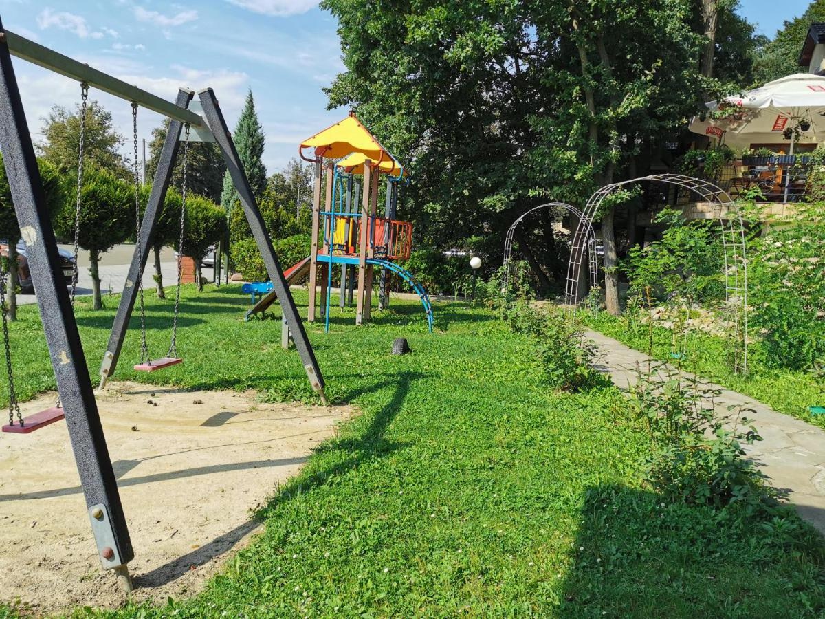 Hotel I Restauracja Pod Skala Jaslo Экстерьер фото