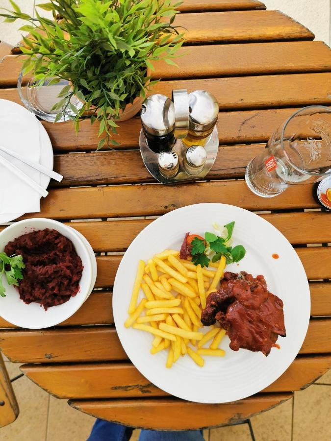 Hotel I Restauracja Pod Skala Jaslo Экстерьер фото