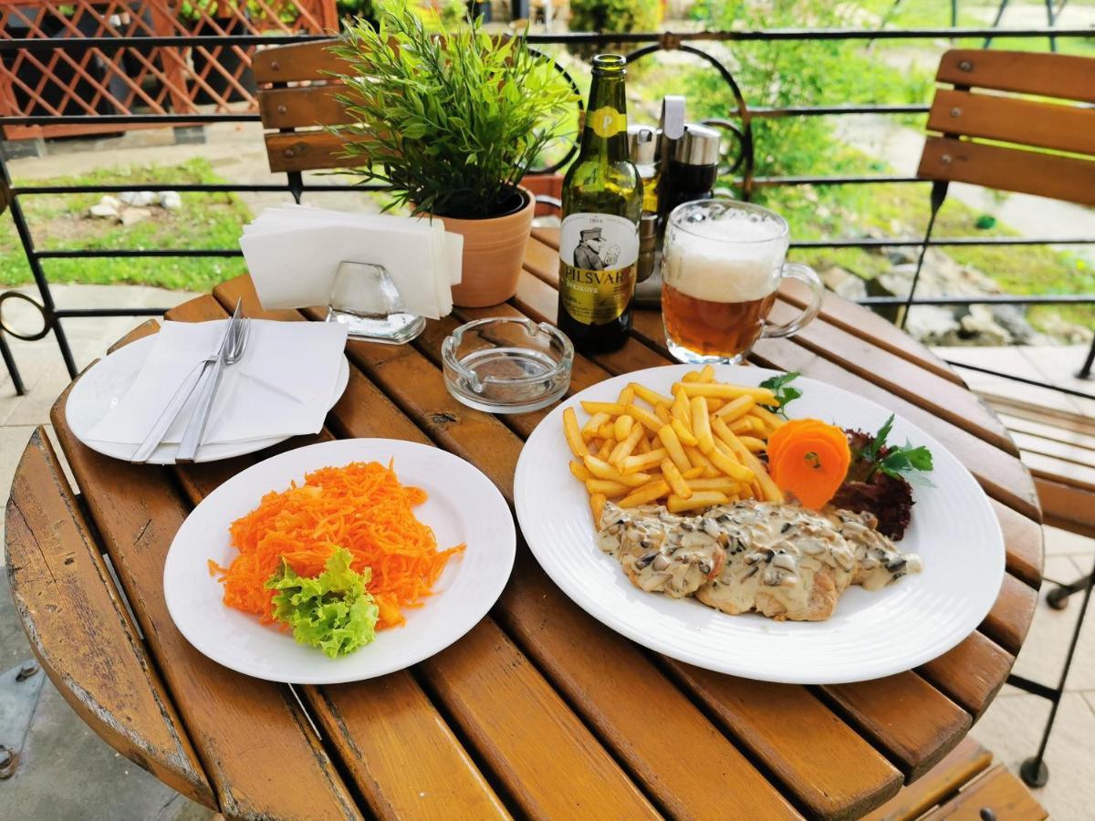 Hotel I Restauracja Pod Skala Jaslo Экстерьер фото